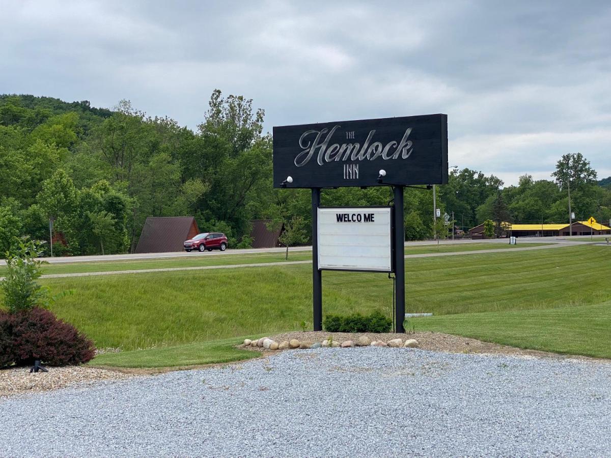 The Hemlock Inn Loudonville 외부 사진